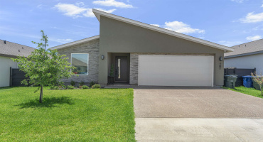 107 Canyon Lake Dr., Laredo, Texas 78045, 4 Bedrooms Bedrooms, 5 Rooms Rooms,2 BathroomsBathrooms,Residential,For Sale,107 Canyon Lake Dr.,20263056 107 Canyon Lake Dr., Laredo, Texas 78045, 4 Bedrooms Bedrooms, 5 Rooms Rooms,2 BathroomsBathrooms,Residential,For Sale,107 Canyon Lake Dr.,20263056