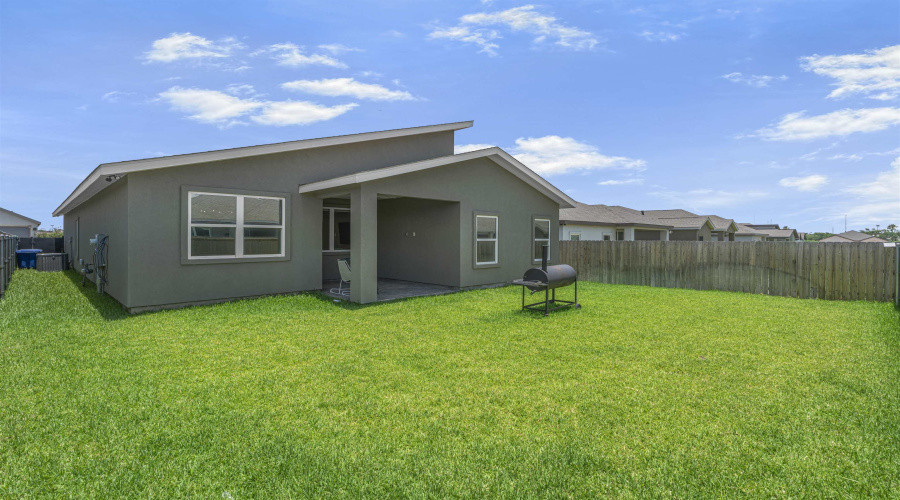 107 Canyon Lake Dr., Laredo, Texas 78045, 4 Bedrooms Bedrooms, 5 Rooms Rooms,2 BathroomsBathrooms,Residential,For Sale,107 Canyon Lake Dr.,20263056