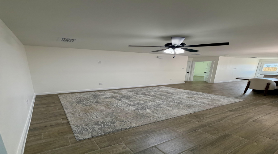 1624 Materia Dr., Laredo, Texas 78046, 3 Bedrooms Bedrooms, 6 Rooms Rooms,2 BathroomsBathrooms,Residential,For Sale,1624 Materia Dr.,20263059