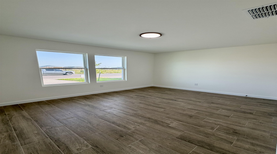 1624 Materia Dr., Laredo, Texas 78046, 3 Bedrooms Bedrooms, 6 Rooms Rooms,2 BathroomsBathrooms,Residential,For Sale,1624 Materia Dr.,20263059