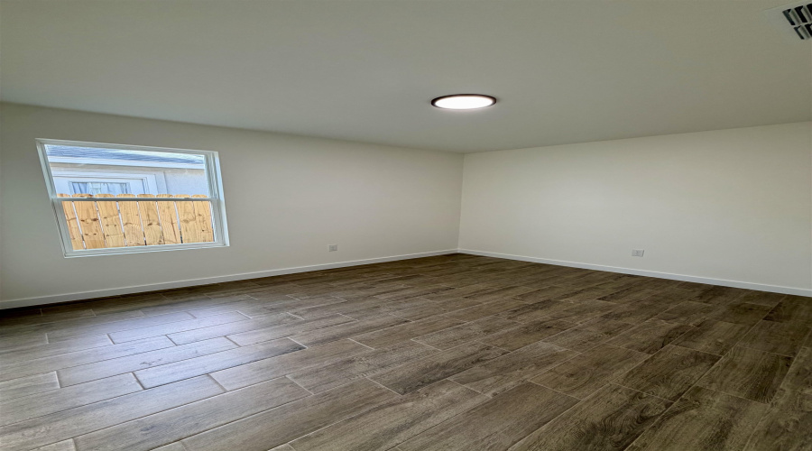 1624 Materia Dr., Laredo, Texas 78046, 3 Bedrooms Bedrooms, 6 Rooms Rooms,2 BathroomsBathrooms,Residential,For Sale,1624 Materia Dr.,20263059