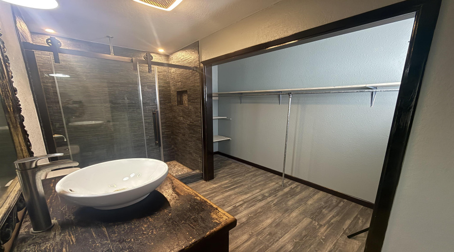911 Pine Ave., Zapata, Texas 78076, 3 Bedrooms Bedrooms, 5 Rooms Rooms,2 BathroomsBathrooms,Residential,For Sale,911 Pine Ave.,20263060