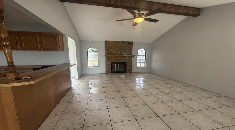 911 Pine Ave., Zapata, Texas 78076, 3 Bedrooms Bedrooms, 5 Rooms Rooms,2 BathroomsBathrooms,Residential,For Sale,911 Pine Ave.,20263060