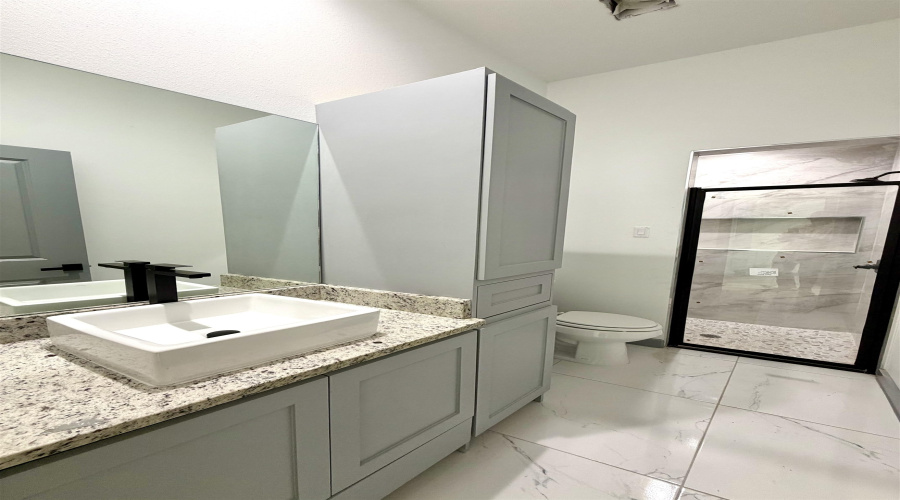 1611 Secretaria Ln., Laredo, Texas 78046, 3 Bedrooms Bedrooms, 6 Rooms Rooms,2 BathroomsBathrooms,Residential,For Sale,1611 Secretaria Ln.,20263061