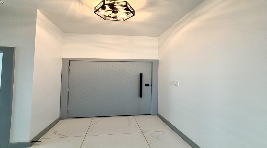 1611 Secretaria Ln., Laredo, Texas 78046, 3 Bedrooms Bedrooms, 6 Rooms Rooms,2 BathroomsBathrooms,Residential,For Sale,1611 Secretaria Ln.,20263061
