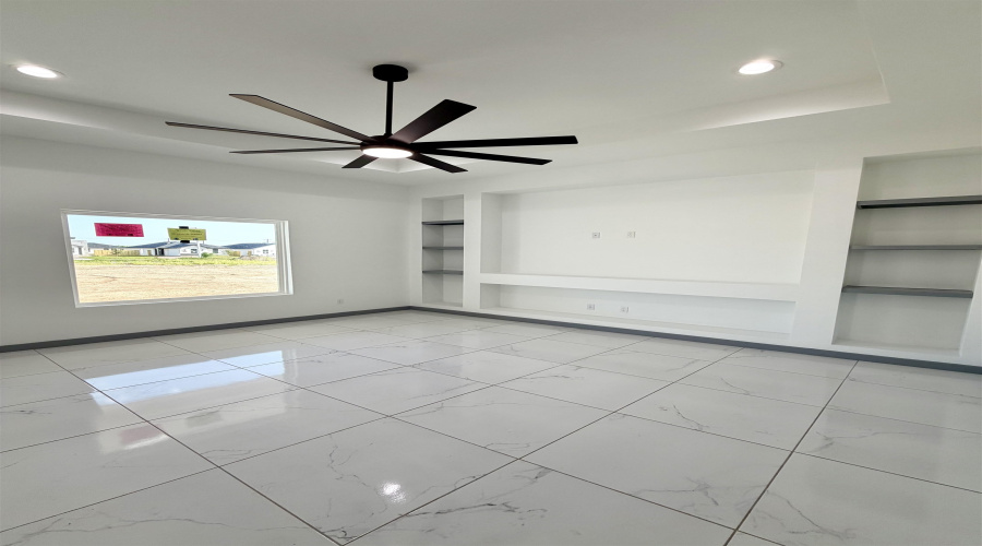 1611 Secretaria Ln., Laredo, Texas 78046, 3 Bedrooms Bedrooms, 6 Rooms Rooms,2 BathroomsBathrooms,Residential,For Sale,1611 Secretaria Ln.,20263061