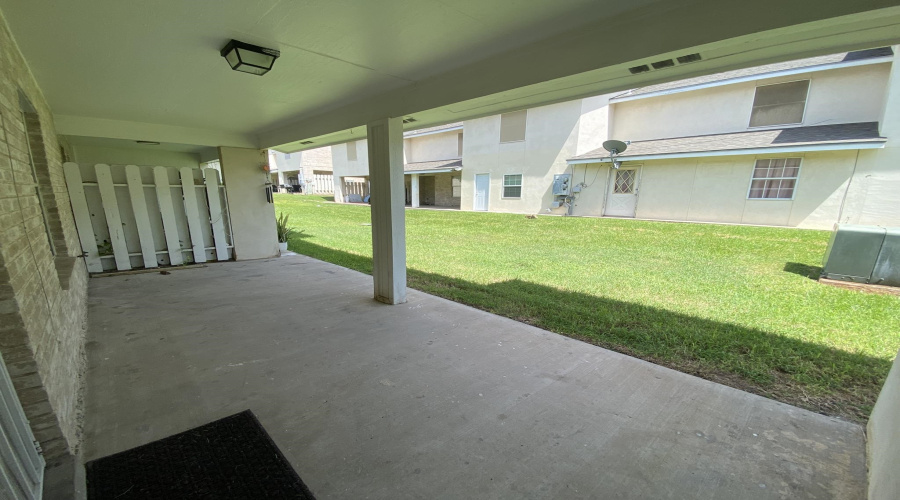 8911 McPherson Rd, LAREDO, Texas 78045, 3 Bedrooms Bedrooms, 4 Rooms Rooms,3 BathroomsBathrooms,Residential,For Sale,8911 McPherson Rd,20263064