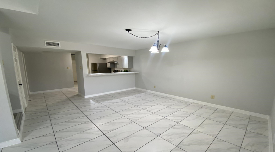 8911 McPherson Rd, LAREDO, Texas 78045, 3 Bedrooms Bedrooms, 4 Rooms Rooms,3 BathroomsBathrooms,Residential,For Sale,8911 McPherson Rd,20263064