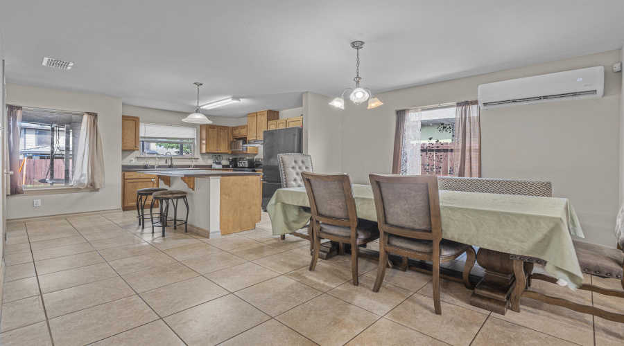 3605 Unknown Hero Dr, Laredo, Texas 78046, 3 Bedrooms Bedrooms, 5 Rooms Rooms,2 BathroomsBathrooms,Residential,For Sale,3605 Unknown Hero Dr,20263065