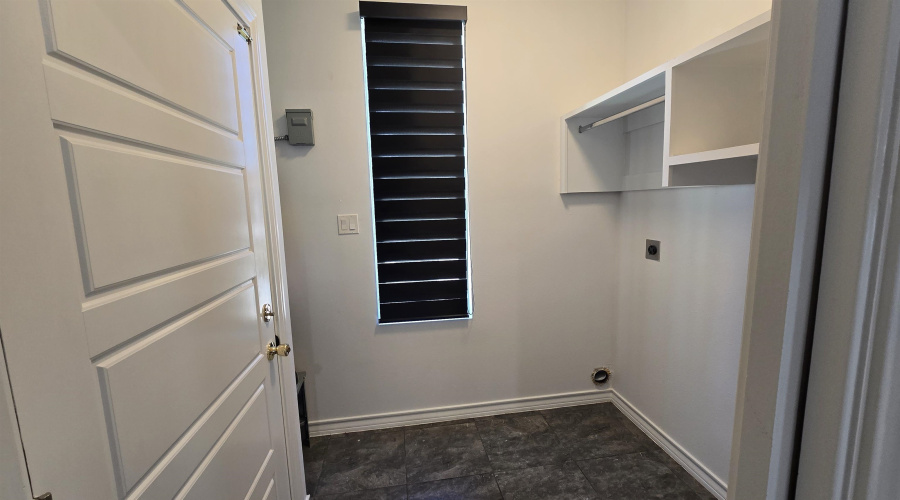 5545 Portugal Lp, Laredo, Texas 78046, 3 Bedrooms Bedrooms, 6 Rooms Rooms,2 BathroomsBathrooms,Residential,For Sale,5545 Portugal Lp,20263066