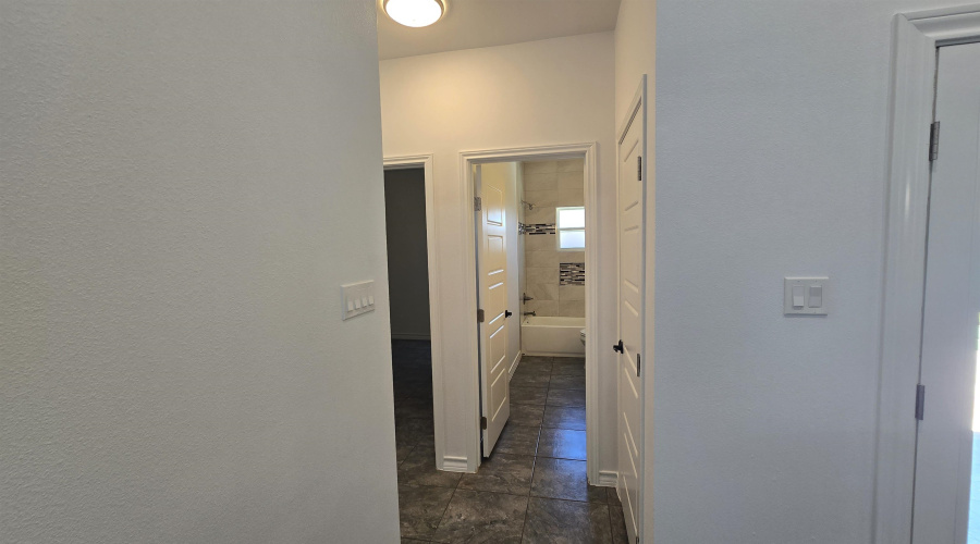 5545 Portugal Lp, Laredo, Texas 78046, 3 Bedrooms Bedrooms, 6 Rooms Rooms,2 BathroomsBathrooms,Residential,For Sale,5545 Portugal Lp,20263066