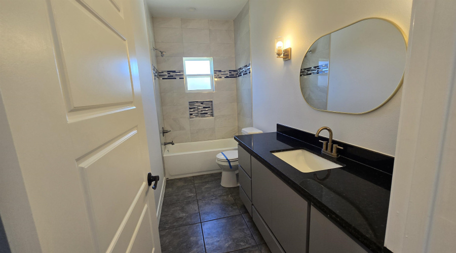 5545 Portugal Lp, Laredo, Texas 78046, 3 Bedrooms Bedrooms, 6 Rooms Rooms,2 BathroomsBathrooms,Residential,For Sale,5545 Portugal Lp,20263066