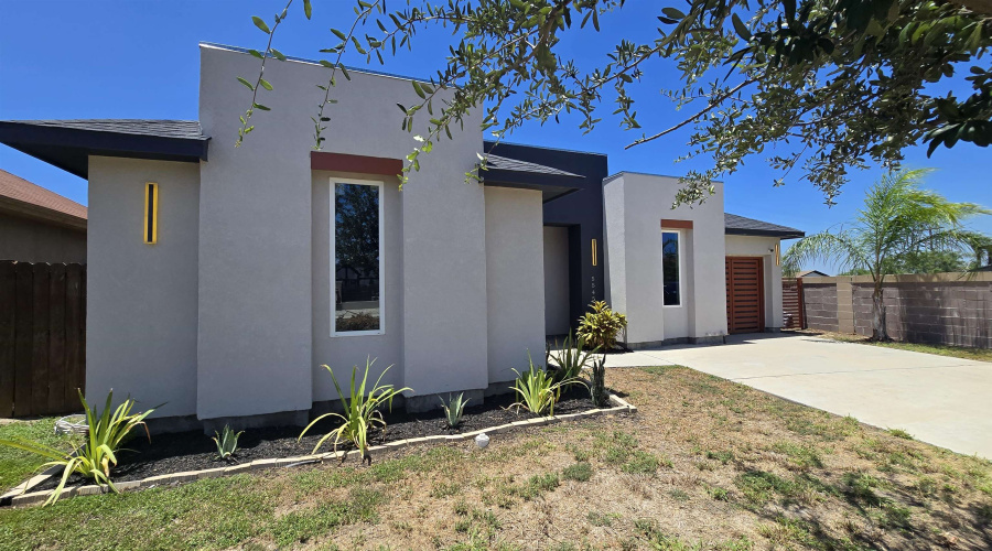 5545 Portugal Lp, Laredo, Texas 78046, 3 Bedrooms Bedrooms, 6 Rooms Rooms,2 BathroomsBathrooms,Residential,For Sale,5545 Portugal Lp,20263066