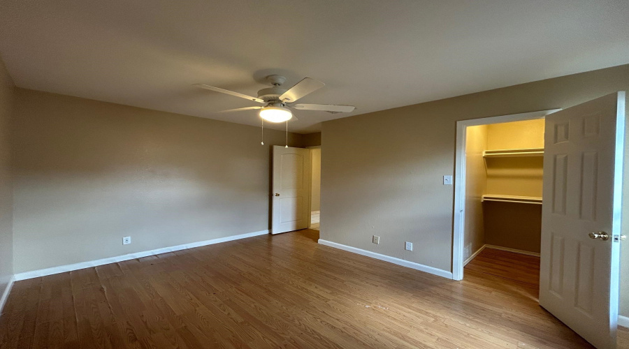 8623 Oakridge Lp, Laredo, Texas 78045, 3 Bedrooms Bedrooms, 5 Rooms Rooms,2 BathroomsBathrooms,Residential,For Rent,8623 Oakridge Lp,20263067