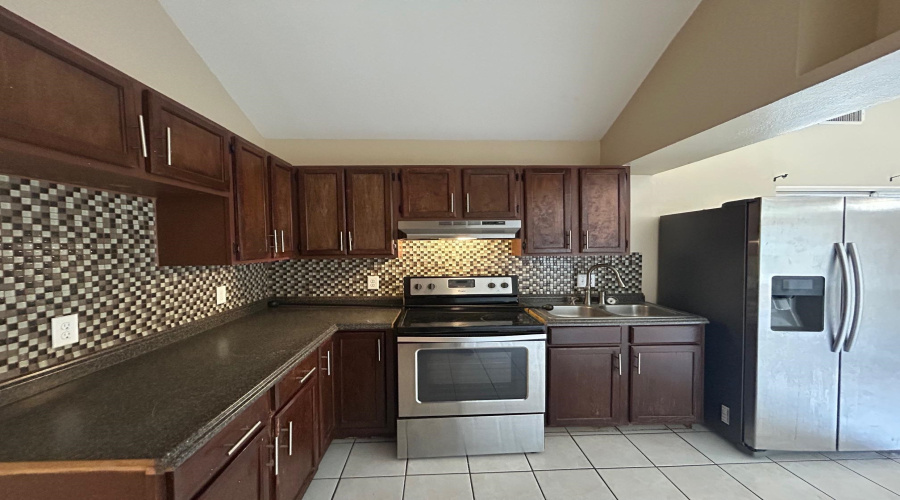 8623 Oakridge Lp, Laredo, Texas 78045, 3 Bedrooms Bedrooms, 5 Rooms Rooms,2 BathroomsBathrooms,Residential,For Rent,8623 Oakridge Lp,20263067