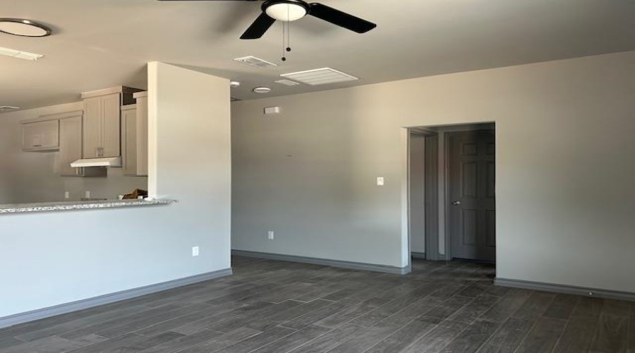 407 Potranca Ct, Laredo, Texas 78045, 3 Bedrooms Bedrooms, 5 Rooms Rooms,2 BathroomsBathrooms,Residential,For Rent,407 Potranca Ct,20263068