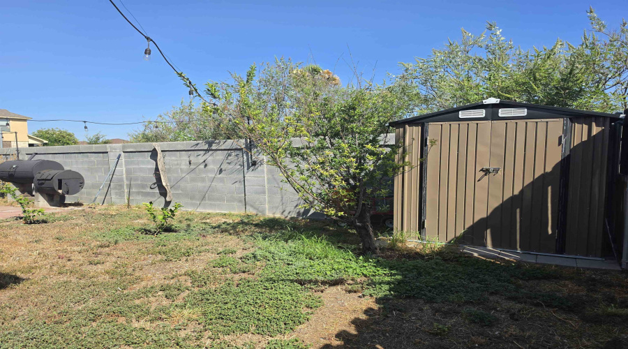 302 Date Palm Dr., LAREDO, Texas 78045, 4 Bedrooms Bedrooms, 8 Rooms Rooms,3 BathroomsBathrooms,Residential,For Sale,302 Date Palm Dr.,20263069