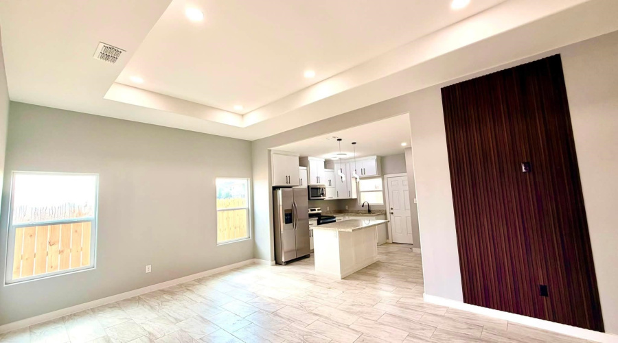 128 Lusitano Dr., Laredo, Texas 78046-7804, 3 Bedrooms Bedrooms, 4 Rooms Rooms,2 BathroomsBathrooms,Residential,For Sale,128 Lusitano Dr.,20263070