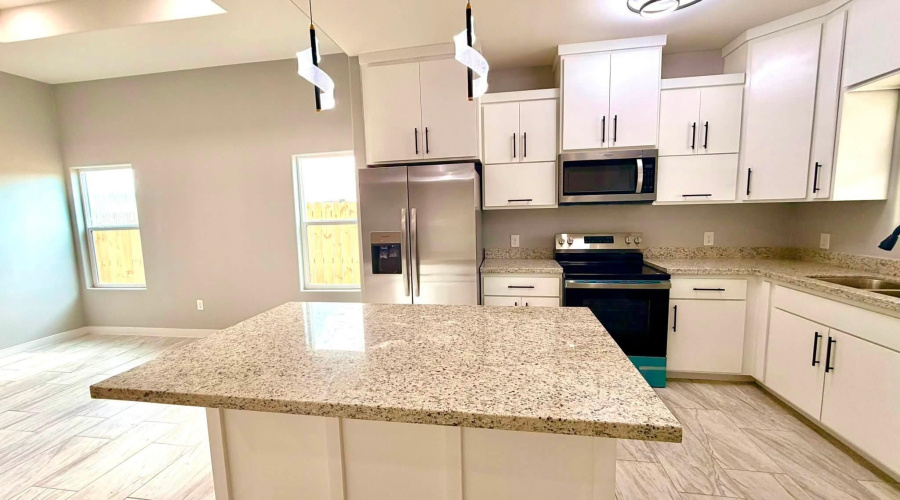 128 Lusitano Dr., Laredo, Texas 78046-7804, 3 Bedrooms Bedrooms, 4 Rooms Rooms,2 BathroomsBathrooms,Residential,For Sale,128 Lusitano Dr.,20263070