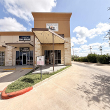 2402 Jacaman Rd, LAREDO, Texas 78041, 6 Rooms Rooms,1 BathroomBathrooms,Commercial retail/office,For Rent,2402 Jacaman Rd,20263076