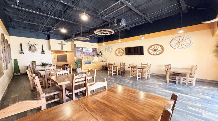2402 Jacaman Rd, LAREDO, Texas 78041, 6 Rooms Rooms,1 BathroomBathrooms,Commercial retail/office,For Rent,2402 Jacaman Rd,20263076