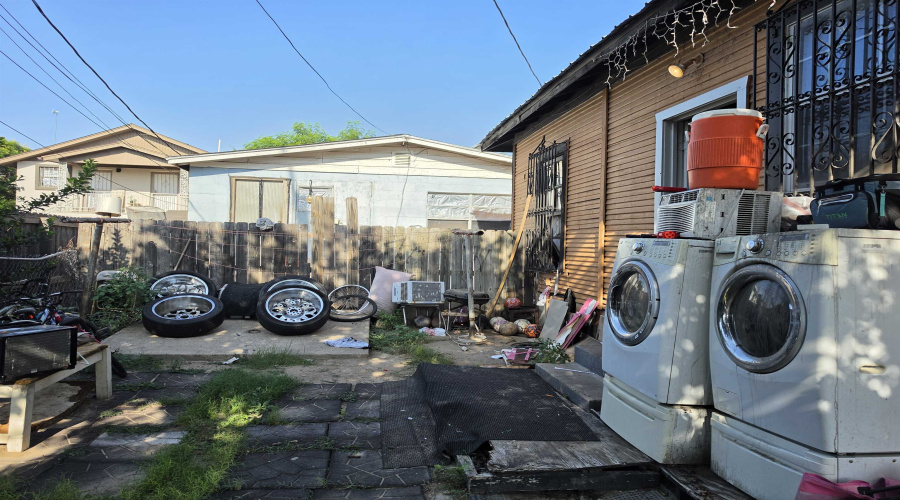 1120 Scott St, LAREDO, Texas 78040, ,Multi-family,For Sale,1120 Scott St,20263073