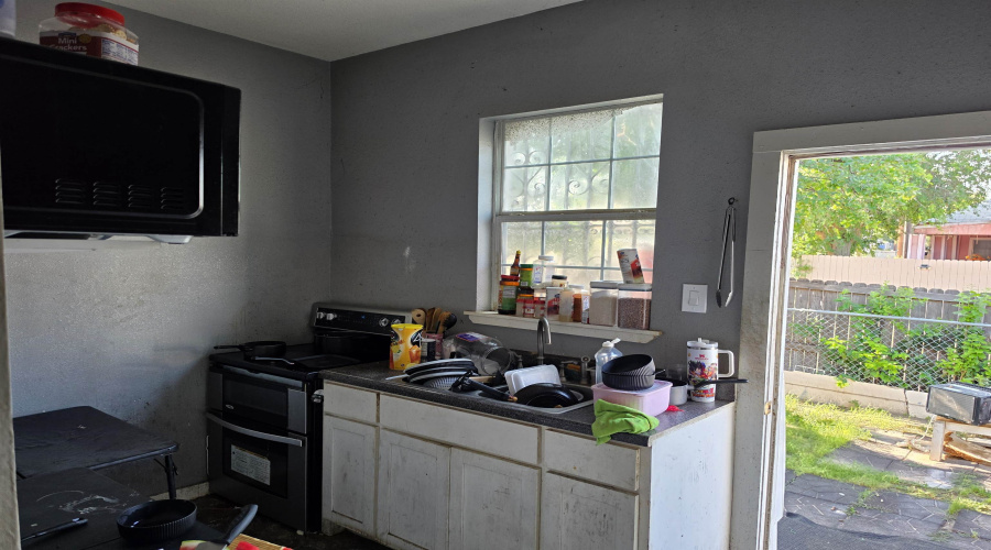 1120 Scott St, LAREDO, Texas 78040, ,Multi-family,For Sale,1120 Scott St,20263073