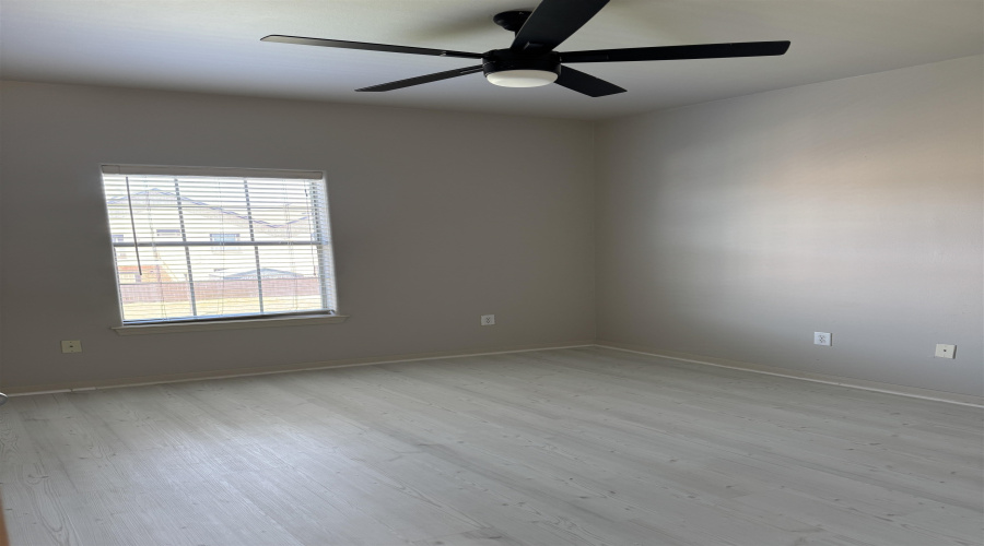 2445 Monarch Dr, Laredo, Texas 78045, 2 Bedrooms Bedrooms, 5 Rooms Rooms,1 BathroomBathrooms,Residential,For Rent,2445 Monarch Dr,20263072