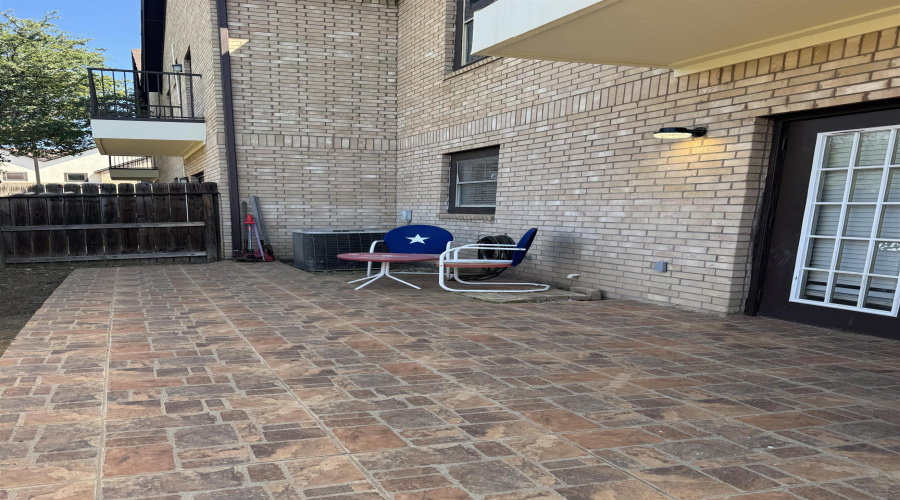 2445 Monarch Dr, Laredo, Texas 78045, 2 Bedrooms Bedrooms, 5 Rooms Rooms,1 BathroomBathrooms,Residential,For Rent,2445 Monarch Dr,20263072