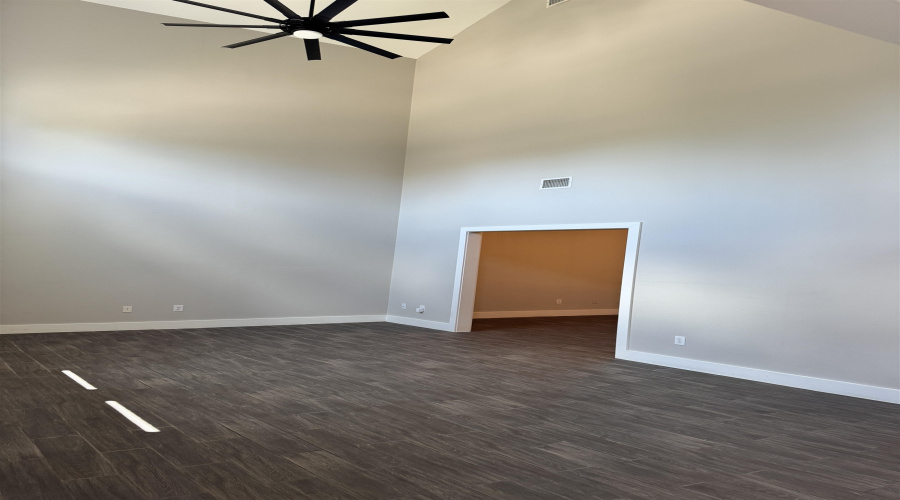 2445 Monarch Dr, Laredo, Texas 78045, 2 Bedrooms Bedrooms, 5 Rooms Rooms,1 BathroomBathrooms,Residential,For Rent,2445 Monarch Dr,20263072