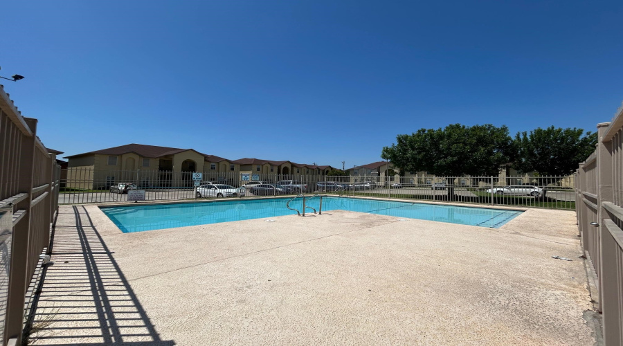 9804 Cantera Ct, Laredo, Texas 78045, 3 Bedrooms Bedrooms, 6 Rooms Rooms,2 BathroomsBathrooms,Residential,For Rent,9804 Cantera Ct,20263075