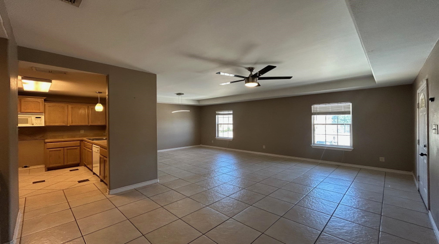 9804 Cantera Ct, Laredo, Texas 78045, 3 Bedrooms Bedrooms, 6 Rooms Rooms,2 BathroomsBathrooms,Residential,For Rent,9804 Cantera Ct,20263075