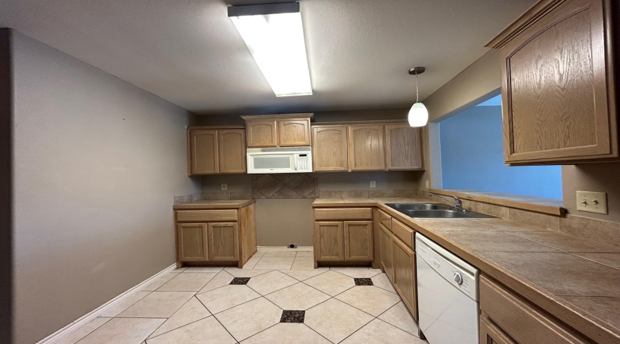 9804 Cantera Ct, Laredo, Texas 78045, 3 Bedrooms Bedrooms, 6 Rooms Rooms,2 BathroomsBathrooms,Residential,For Rent,9804 Cantera Ct,20263075