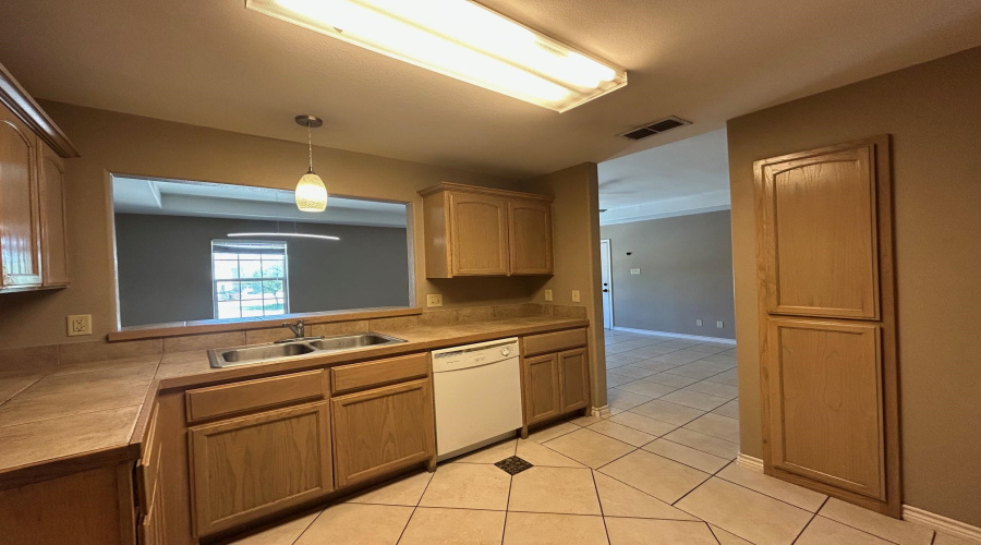 9804 Cantera Ct, Laredo, Texas 78045, 3 Bedrooms Bedrooms, 6 Rooms Rooms,2 BathroomsBathrooms,Residential,For Rent,9804 Cantera Ct,20263075