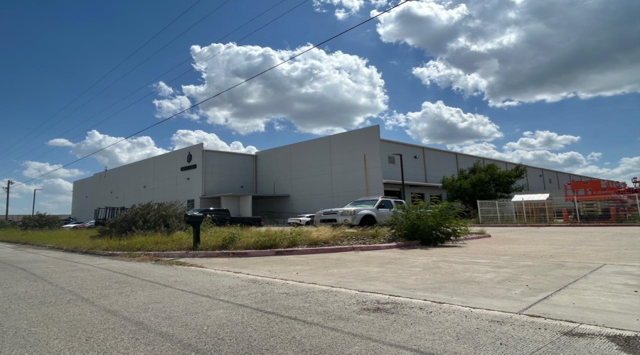13802 N Unitec Dr., Laredo, Texas 78041, 1 Bedroom Bedrooms, 51 Rooms Rooms,4 BathroomsBathrooms,Commercial/industrial,For Rent,13802 N Unitec Dr.,20263084