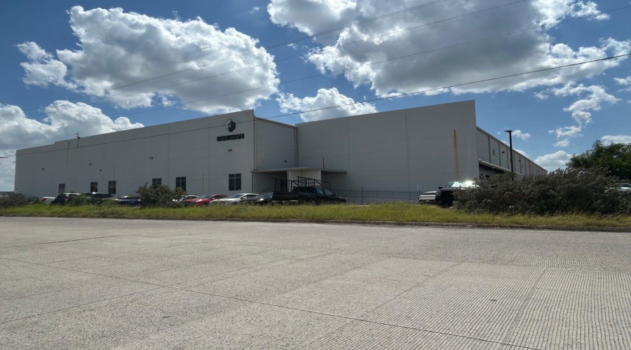 13802 N Unitec Dr., Laredo, Texas 78041, 1 Bedroom Bedrooms, 51 Rooms Rooms,4 BathroomsBathrooms,Commercial/industrial,For Rent,13802 N Unitec Dr.,20263084