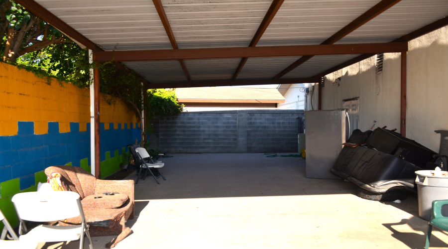 220 W Hillside Rd, Laredo, Texas 78041-6903, 1 Room Rooms,3 BathroomsBathrooms,Commercial retail/office,For Sale,220 W Hillside Rd,20263080