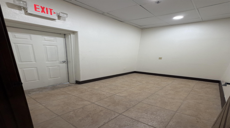 6262 McPherson Rd, Laredo, Texas 78045, 1 Room Rooms,1 BathroomBathrooms,Commercial retail/office,For Rent,6262 McPherson Rd,20263089