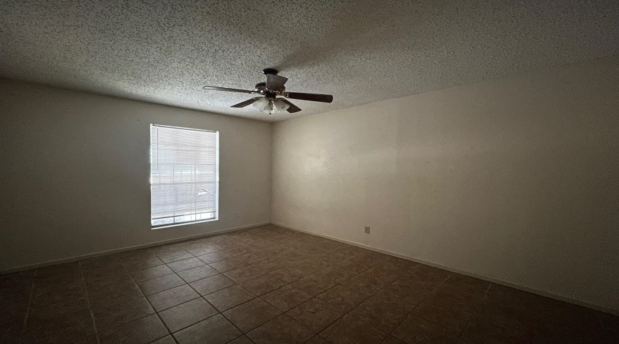 115 Allen Dr, Laredo, Texas 78045, 3 Bedrooms Bedrooms, 5 Rooms Rooms,1 BathroomBathrooms,Residential,For Rent,115 Allen Dr,20263081