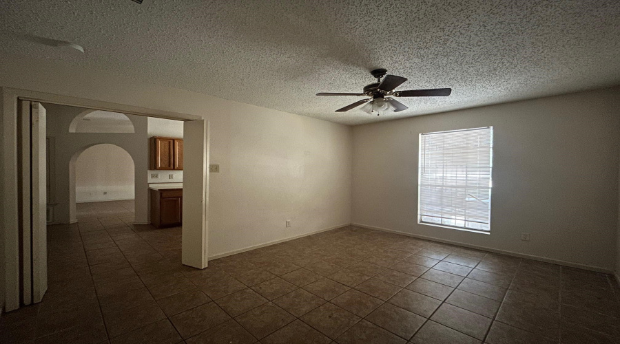 115 Allen Dr, Laredo, Texas 78045, 3 Bedrooms Bedrooms, 5 Rooms Rooms,1 BathroomBathrooms,Residential,For Rent,115 Allen Dr,20263081