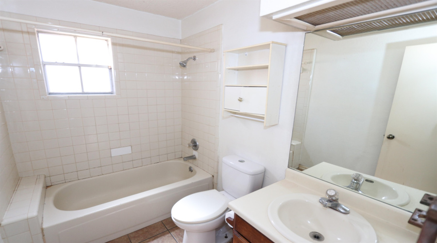 115 Allen Dr, Laredo, Texas 78045, 3 Bedrooms Bedrooms, 5 Rooms Rooms,1 BathroomBathrooms,Residential,For Rent,115 Allen Dr,20263081
