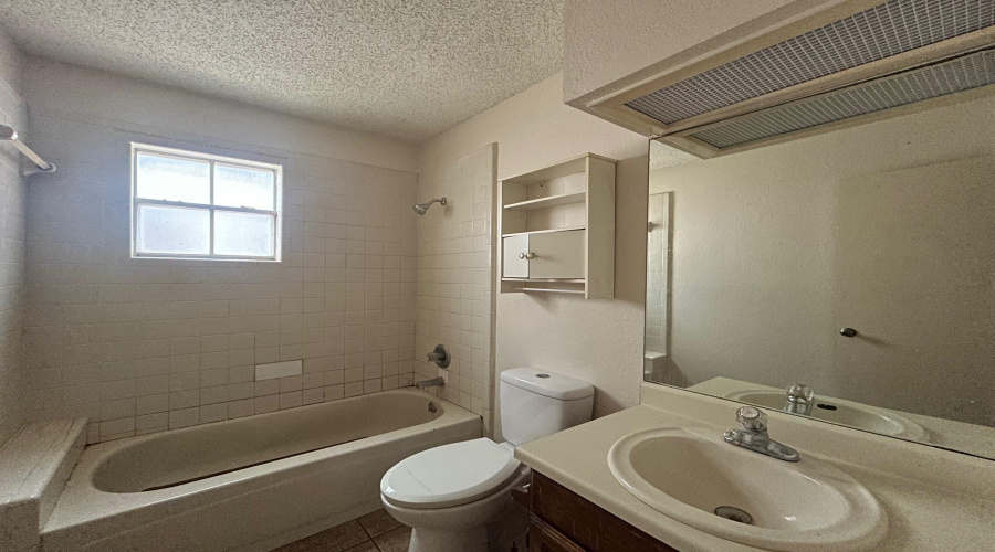 115 Allen Dr, Laredo, Texas 78045, 3 Bedrooms Bedrooms, 5 Rooms Rooms,1 BathroomBathrooms,Residential,For Rent,115 Allen Dr,20263081