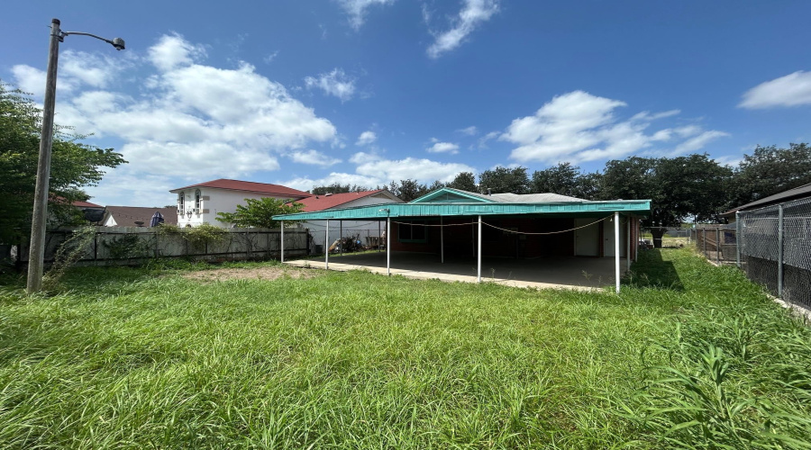 115 Allen Dr, Laredo, Texas 78045, 3 Bedrooms Bedrooms, 5 Rooms Rooms,1 BathroomBathrooms,Residential,For Rent,115 Allen Dr,20263081