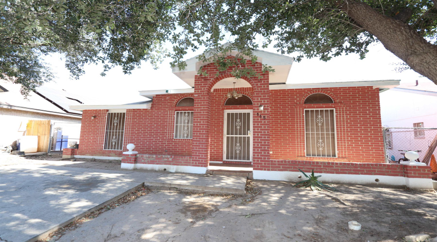 115 Allen Dr, Laredo, Texas 78045, 3 Bedrooms Bedrooms, 5 Rooms Rooms,1 BathroomBathrooms,Residential,For Rent,115 Allen Dr,20263081