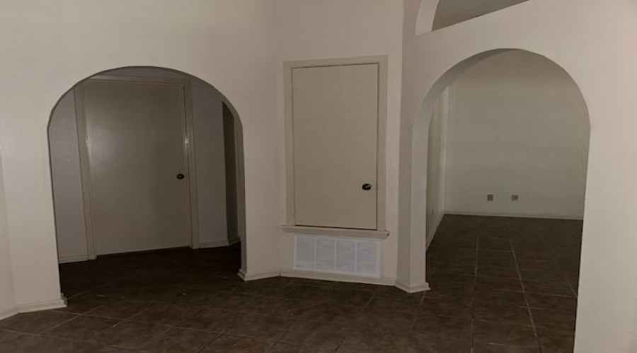 115 Allen Dr, Laredo, Texas 78045, 3 Bedrooms Bedrooms, 5 Rooms Rooms,1 BathroomBathrooms,Residential,For Rent,115 Allen Dr,20263081