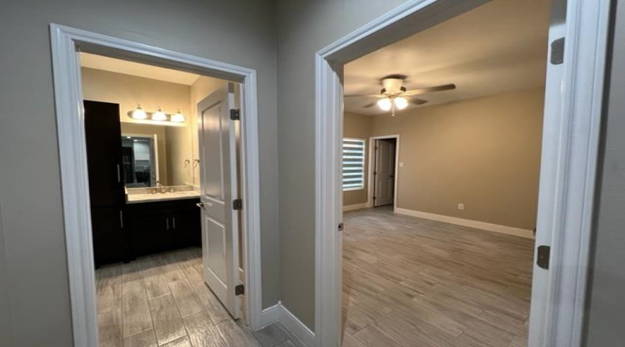 7430 Harper Lee, Laredo, Texas 78041, 4 Bedrooms Bedrooms, 6 Rooms Rooms,3 BathroomsBathrooms,Residential,For Rent,7430 Harper Lee,20263083