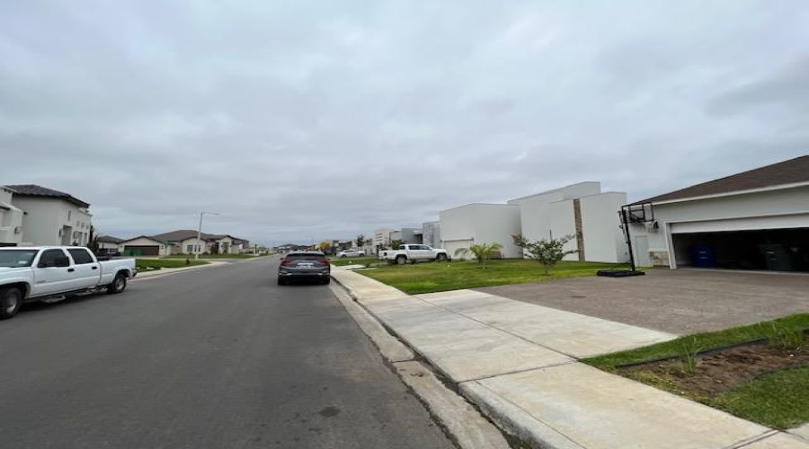 7430 Harper Lee, Laredo, Texas 78041, 4 Bedrooms Bedrooms, 6 Rooms Rooms,3 BathroomsBathrooms,Residential,For Rent,7430 Harper Lee,20263083