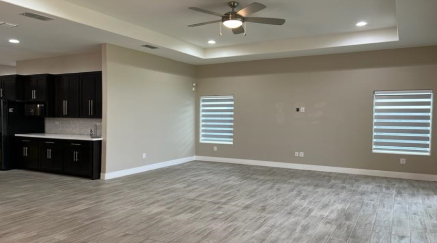 7430 Harper Lee, Laredo, Texas 78041, 4 Bedrooms Bedrooms, 6 Rooms Rooms,3 BathroomsBathrooms,Residential,For Rent,7430 Harper Lee,20263083