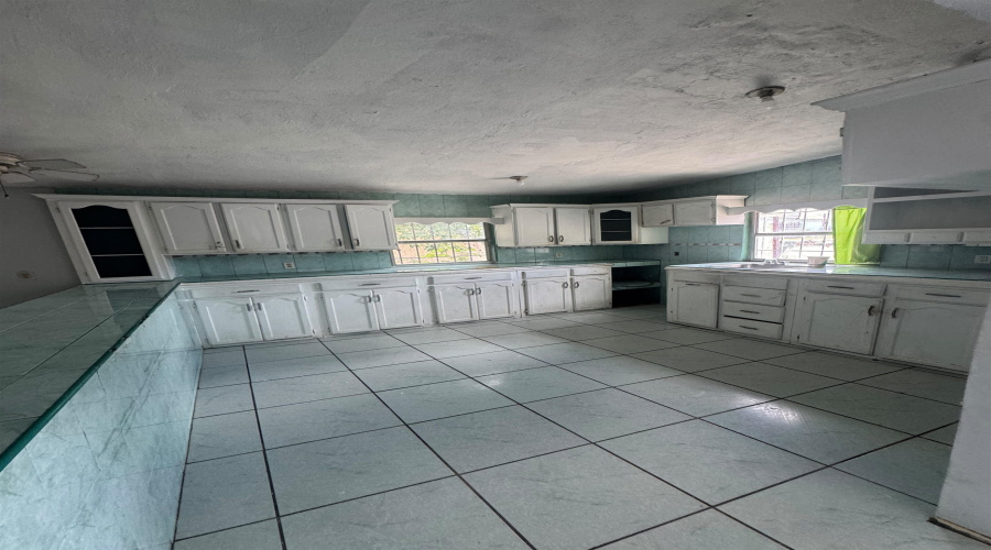 4622 Arzube Ln, LAREDO, Texas 78046, 4 Bedrooms Bedrooms, 6 Rooms Rooms,3 BathroomsBathrooms,Residential,For Sale,4622 Arzube Ln,20263085