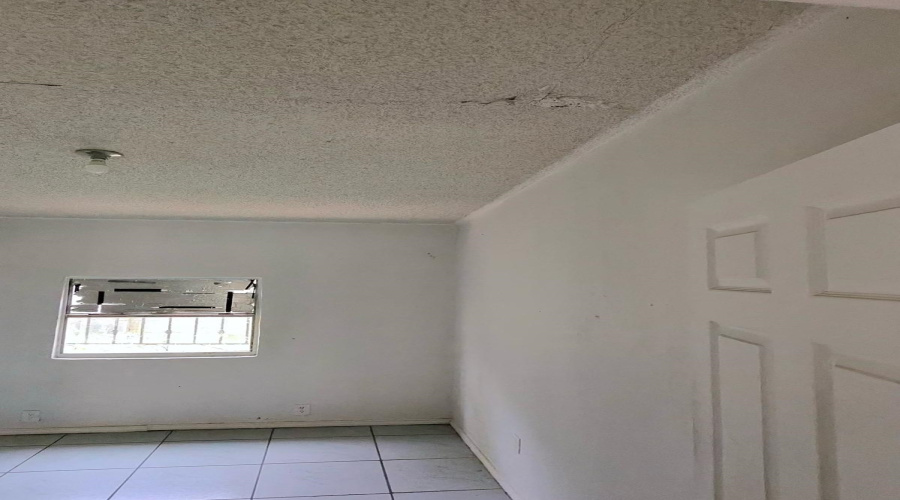 4622 Arzube Ln, LAREDO, Texas 78046, 4 Bedrooms Bedrooms, 6 Rooms Rooms,3 BathroomsBathrooms,Residential,For Sale,4622 Arzube Ln,20263085